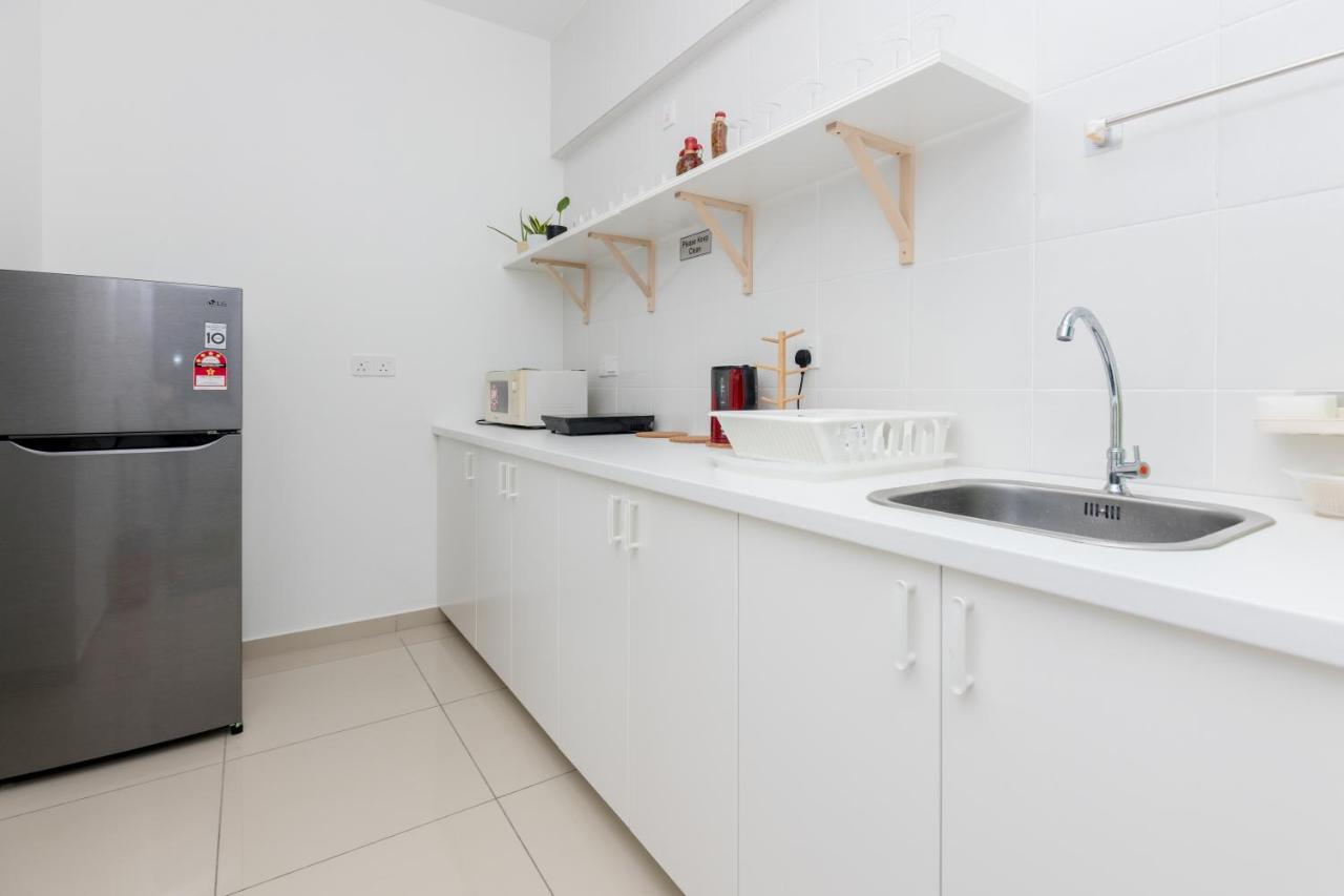 Apartament White Lagom Scandinavian House, By Sanguine Tanjung Tokong Zewnętrze zdjęcie